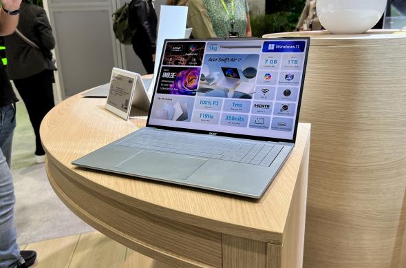 Acer Swift Air 16 - Fotografii hands-on IFA 2025: IMG_2609.jpg