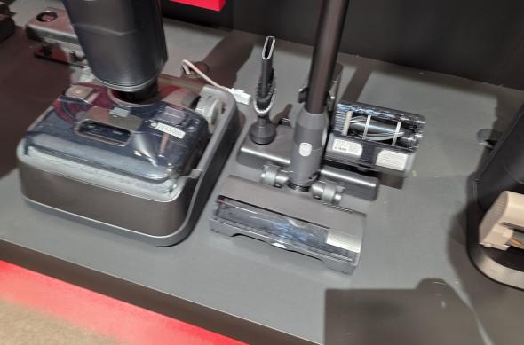 Roborock H60 Hub - Fotografii IFA 2025: 20250904_115325.jpg