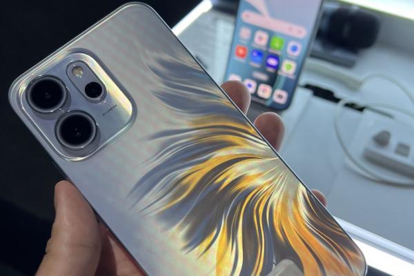 Oppo Reno14 ajunge oficial în România