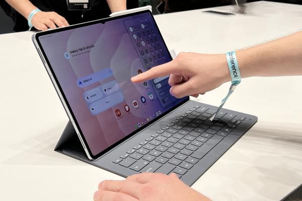 IFA 2025: Samsung Galaxy Tab S11 Ultra e o MEGA tabletă de 14 inch cu procesor Dimensity 9400+