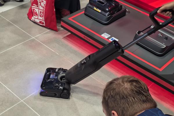 Roborock F25 Ultra - Fotografii IFA 2025