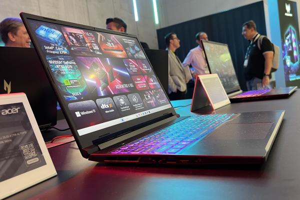 Acer Nitro V16s - Hands-on IFA 2025