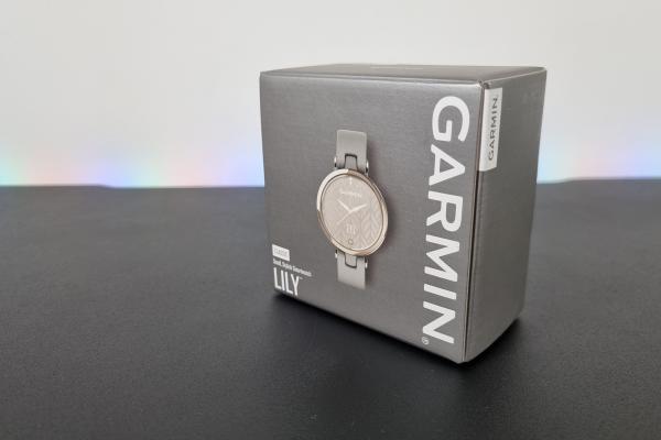 Garmin LILY Classic - Unboxing