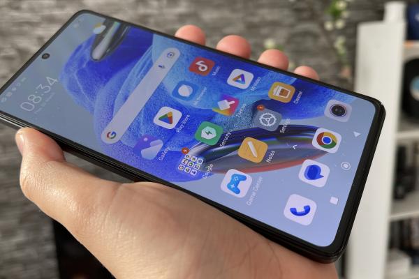 Redmi Note 12 Pro 5G: Display mare, AMOLED și acum cu Dolby Vision, HDR+