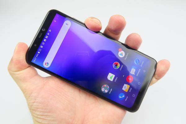 Allview Soul X5: Display rezonabil, cu breton, contrast OK