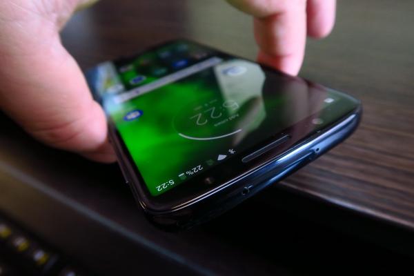 Motorola Moto G6: Multimedia cu sunet prin earpiece, Dolby şi ceva strâmbături din nas