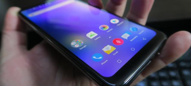 Allview Soul X5: Design elegant, lucios, aderent