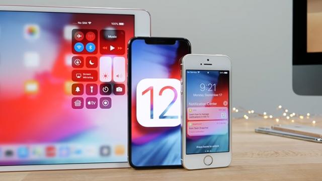<b>Cele mai importante funcții din iOS 12 sunt prezentate în detaliu; Iată ce aduce proaspătul release pe iPhone și iPad</b>Încă de ieri seară Apple a început distribuirea lui iOS 12 către terminalele compatibile, release ce ajunge pe iPhone-uri, iPad-uri, dar și pe un model iPod Touch. Astăzi avem parte de un clip de prezentare detaliat al celor mai noi funcții incluse