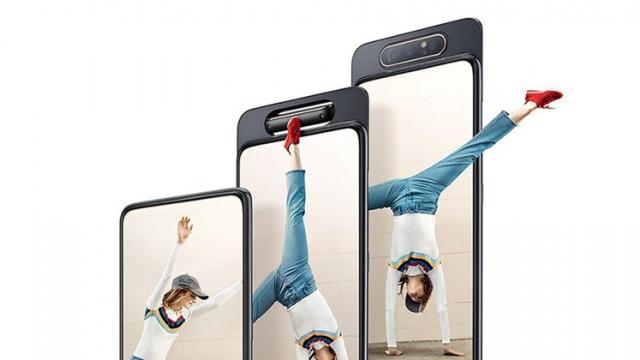 <b>Samsung Galaxy A80 devine oficial: Telefon cu cameră rotativă triplă, cu senzor principal de 48 MP</b>Samsung Galaxy A80 este cel mai nou telefon midrange al companiei sud coreene, care a debutat astăzi în cadrul unui eveniment oficial. Terminalul pare să adopte camera rotativă şi slider pe care o văzusem asociată în scăpări lui 