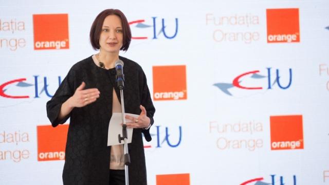 <b>Orange România îşi păstrează CEO-ul; Liudmila Climoc rămâne la conducera companiei  cel puţin până în 2021</b>Orange România îşi va păstra actuala conducere până în 2021, conform unei decizii publicate în Monitorul Oficial. Astfel, Liudmila Climoc va rămâne la conducerea companiei în următorii 2 ani, inclusiv în 2021, până pe 30 aprilie

