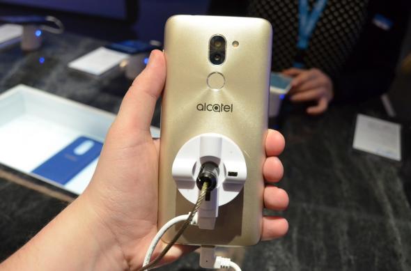 Alcatel 3x - Fotografii Hands-On de la evenimente: Alcatel-3X_005.JPG