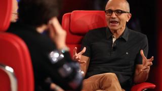 Satya Nadella cere o „frână de urgență” pentru AI: orice model trebuie tratat ca potențial compromis