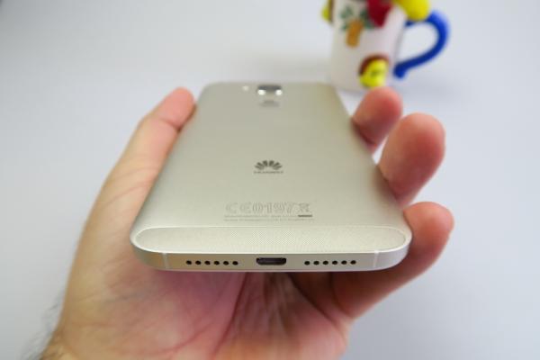 Huawei G8: Hardware adecvat midrange, nu plusează deosebit