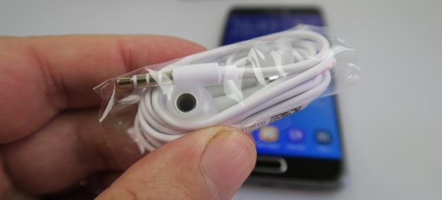 Samsung Galaxy A5 (2016): Multimedia cu opţiuni ample de egalizare, volum OK