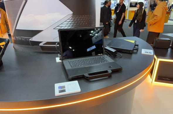 Standul Oukitel la MWC 2026: Photo 03.03.2026, 17 43 13.jpg