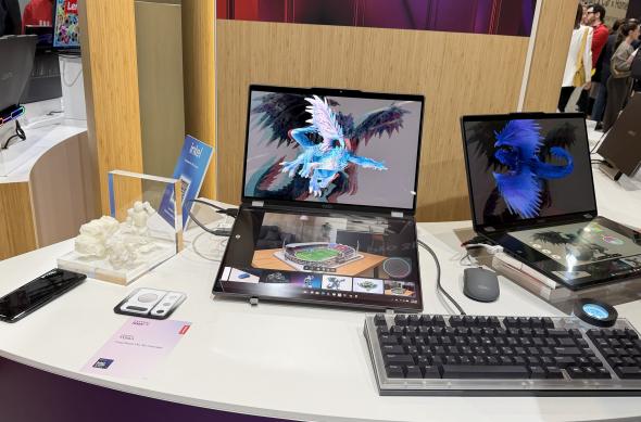 Lenovo Yoga Book 3D Concept - Fotografii MWC 2026: Photo 03.03.2026, 12 26 55.jpg