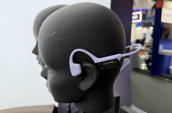 DOOGEE Bone Air Swim - Fotografii MWC 2026: Photo 05.03.2026, 12 34 00.jpg