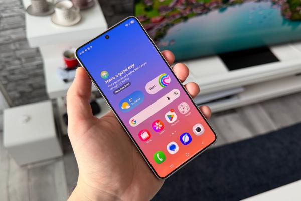 Samsung Galaxy S26: Benchmark-uri cu aşteptări mari, dar throttling inevitabil