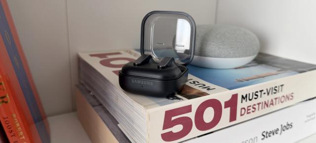 Samsung Galaxy Buds4 Pro review: căștile care vor să te țină în ecosistemul Galaxy, dar și în muzică (video)