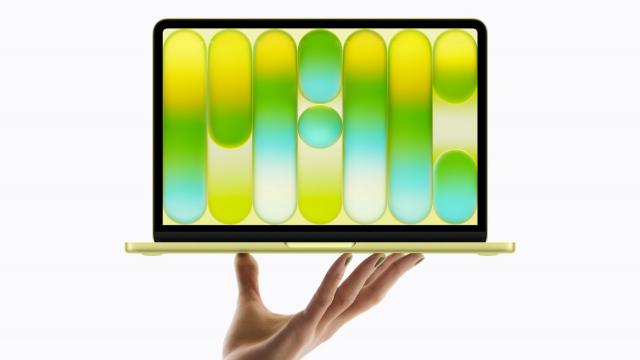 <b>Cum stă MacBook Neo la capitolul performanță? Noul laptop accesibil de la Apple nu dezamăgește</b>În această săptămână a debutat noul MacBook Neo, răspunsul Apple în zona de laptopuri pentru alte modele accesibile de pe piață. Diferit în cazul său e că folosește un procesor Apple A18 Pro, același CPU inclus și pe iPhone 16 Pro / 16 Pro Max