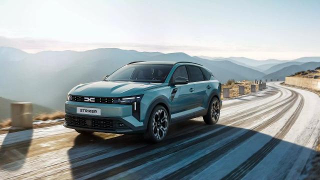 <b>Dacia prezintă Striker, un estate cu ADN de SUV coupe, 4.62 metri lungime și design care întoarce priviri</b>Dacia este într-o continuă evoluție în materie de design iar primele semne au fost date de Duster la anunțul din 2024, urmat de Bigster și acum Striker. Acesta este numele celui mai nou model anunțat de către grupul Renault și aflăm că Dacia Striker ce se
