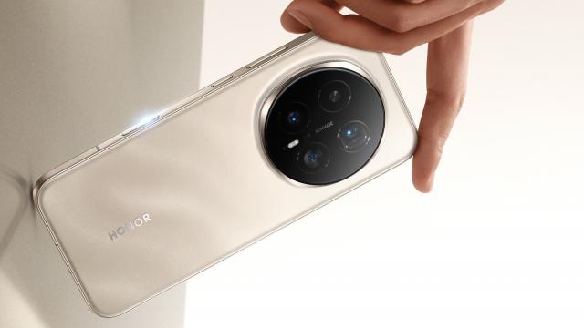 <b>Baterie mare într-un telefon compact? Honor Magic9 ar primi o unitate de 8000 mAh</b>Un nou zvon venit din China sugerează că viitorul Honor Magic9 ar putea aduce o combinație surprinzătoare între dimensiuni compacte și o baterie uriașă. Conform informațiilor apărute online, producătorul testează în prezent un prototip echipat