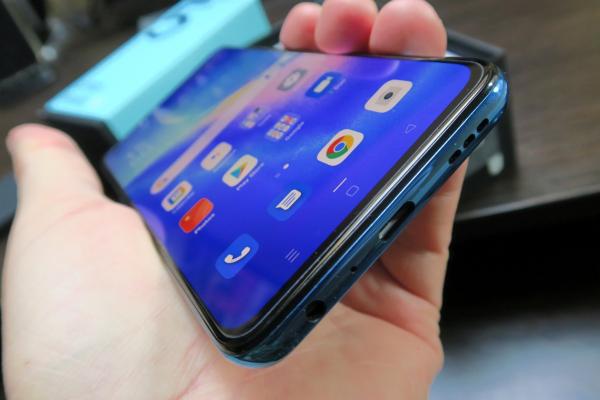 Oppo Reno5 5G: Acustică mono, dar bine echilibrată