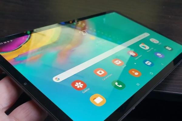 Samsung actualizează tableta Galaxy Tab S5e la Android 11, ultimul update major