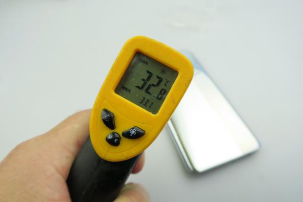 Test termic Realme 8