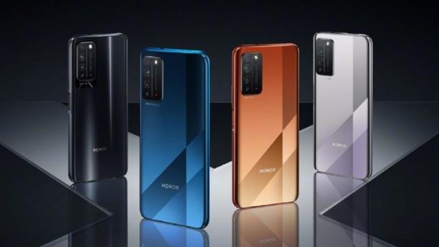<b>Apar primele detalii despre Honor X20; Ar fi un smartphone de buget cu procesor MediaTek Dimensity 1200</b>Telefoanele din seria "X" de la Honor au fost apreciate pentru că aduceau dotări bune și un design inedit, la prețuri competitive. Totuși, odată ce Huawei a fost banată de către guvernul SUA, compania a încetat să lanseze smartphone-uri sub brand Honor