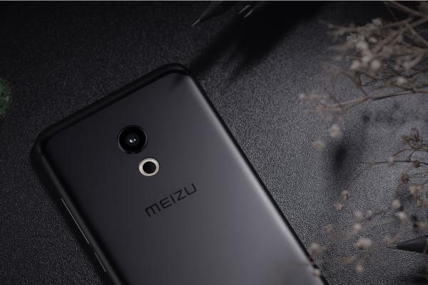  Meizu Pro 6 este anunțat oficial; vine cu procesor Helio X25 deca-core și cu un bliț impresionant format din 10 led-uri