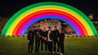 Tim Cook a avut petrecerea de rămas-bun la Apple Park; OneRepublic a cântat înaintea schimbării de CEO