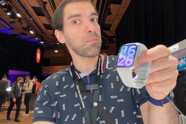 Am pus mâna pe Xiaomi Smart Band 10 Pro: brățara de fitness cu 21 zile autonomie, varianta NFC