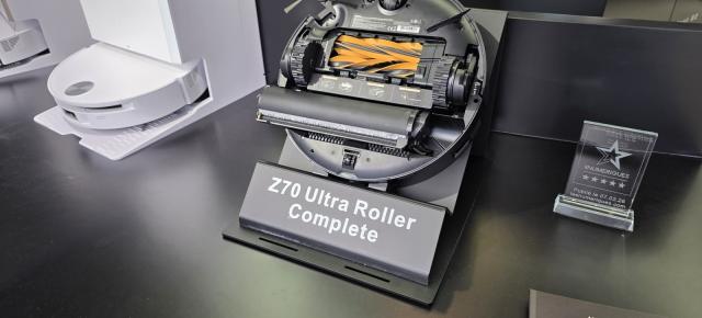 MOVA V70 Ultra Complete X își întinde mopul și peria spre colțuri; flagship-ul care ajunge unde robotul rotund nu poate