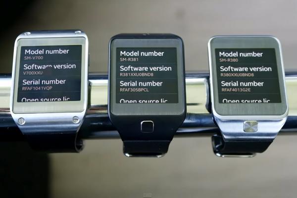 Samsung Galaxy Gear primește o actualizare care șterge Android și instalează Tizen