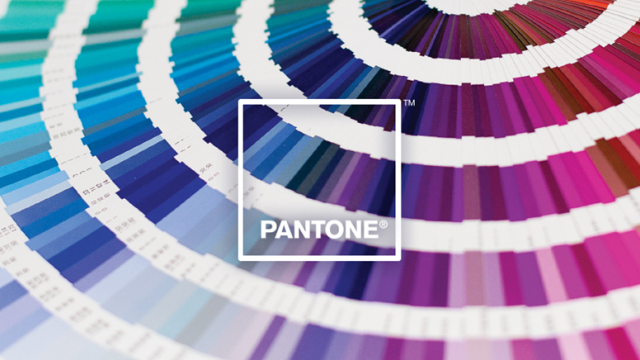 <b>Huawei încheie un parteneriat cu Institutul Pantone cu scopul de a pune a dispoziția utilizatorilor ultimele noutăți în materie de culoare pentru viitoare produse</b>Au trecut doar câteva zile de la știrea prin intermediul căreia aflam faptul că Huawei va introduce noi variante de culoare pentru smartphone-ul P10 ce va fi lansat în cadrul târgului de tehnologie Mobile World Congress 2017 din Barcelona și iată că azi