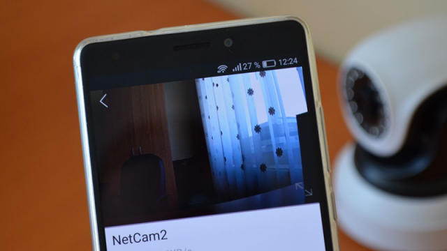 <b>Cum îţi protejezi bunurile şi casa în mod smart: prezentare cameră IP wireless Vstarcam şi sistem de alarmă antiefracţie + tutorial de instalare şi folosire (Video)</b>De această dată pe masa noastră de teste au poposit câteva device-uri mai speciale și anume camera video de supraveghere VSTARCAM C7824WIP și sistemul antiefracție Smart Home VSTARCAM C37-AR-TZ1V. Aceste produse vin cu promisiunea că