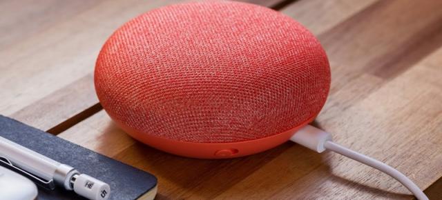 Google dezactivează definitiv butonul capacitiv regăsit pe boxa Home Mini; dispozitivul reacționează acum doar la comenzi vocale