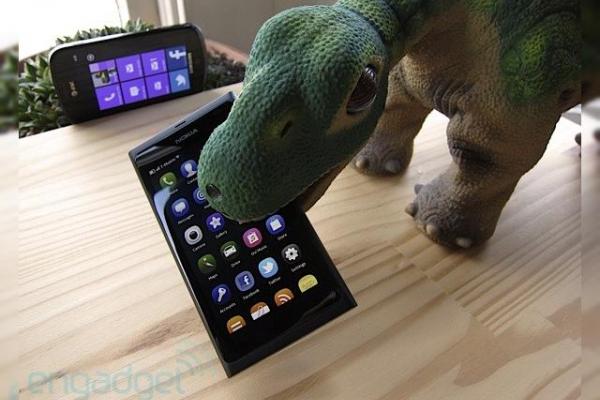 MeeGo Învie sub forma lui Jolla, un startup care va duce mai departe munca echipei Nokia N9; Vine Nokia N10?!