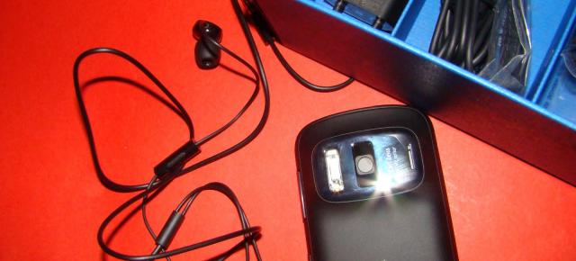 Nokia 808 PureView Unboxing - Preview. Cameră foto cu smartphone