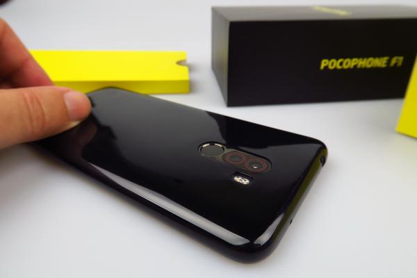 Xiaomi Pocophone F1 - Unboxing