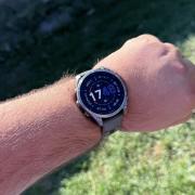 Prezentare Garmin Fenix 9 (47mm): Aproape tot ce oferă modelul Pro, dar fără conectivitate inReach