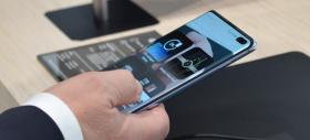 Samsung Galaxy S10 și Galaxy S10+ vin cu o folie de protecție aplicată peste ecran din fabrică