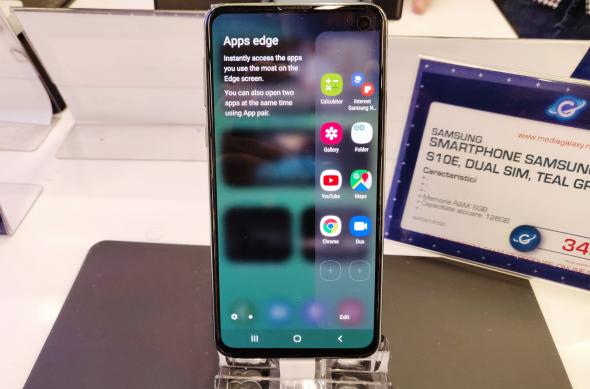 Fotografii hands-on cu Samsung Galaxy S10e: Samsung-Galaxy-S10_064_0.jpg