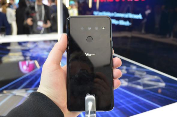 LG V50 ThinQ - Fotografii hands-on: LG-V50-ThinQ_006.jpg