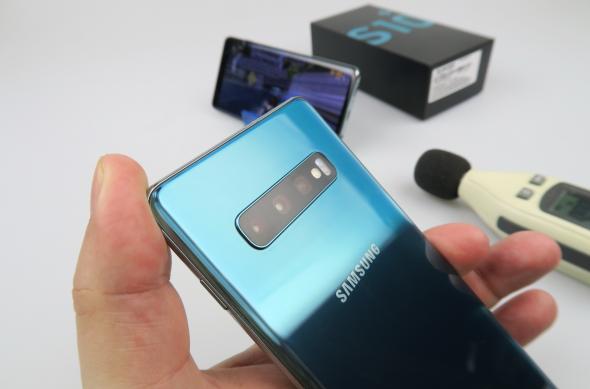 Samsung Galaxy S10+ - Galerie foto Mobilissimo.ro: Samsung-Galaxy-S10-Plus_082.JPG