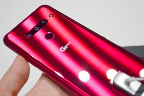 MWC 2019: LG G8 ThinQ - Prezentare hands-on a flagship-ului care îţi citeşte venele din palmă, varianta cu cameră duală (Video)