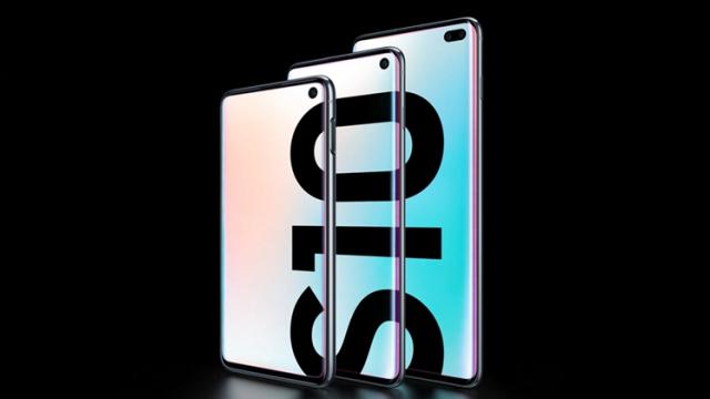 <b>Precomenzile lui Samsung Galaxy S10 sunt mult peste aşteptări şi peste Galaxy S9, cel puţin în China</b>Au început să apară şi primele date despre precomenzile lui Galaxy S10, iar veştile sunt îmbucurătoare pentru Samsung. Aflăm că precomenzile noii serii de telefoane le depăşesc pe cele ale generaţiei Galaxy S9 şi depăşesc şi aşteptările