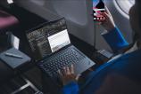 02_ThinkPad_T14s_6_Travel_Mobile.jpg