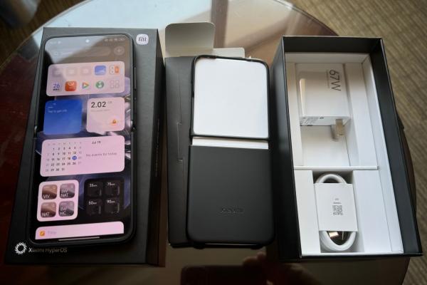 Xiaomi Mix Flip - Unboxing